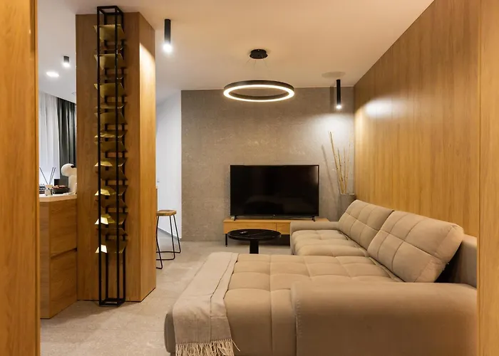 Royalton Woodline Apartment